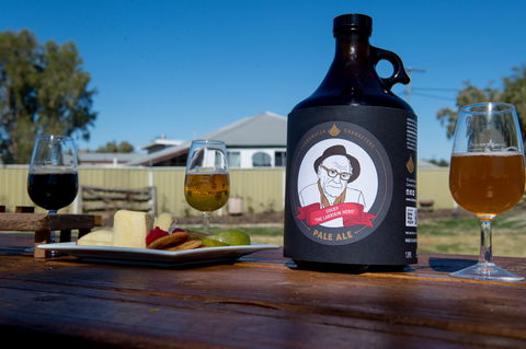 Beer And Wine O'Clock At Club Boutique Hotel Cunnamulla - Stayed 2