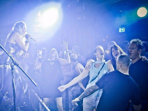 Karaoke At The Avenue - Stayed 0
