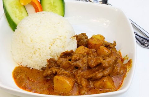 KL Kitchen Restaurant - Stays Accommodation 4