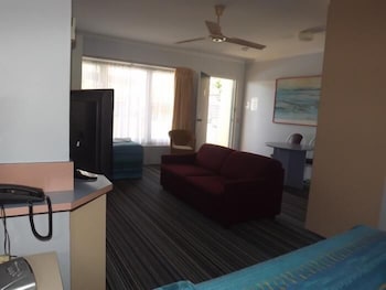 Golden Sands Motor Inn Forster - Stays Accommodation 5