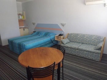 Golden Sands Motor Inn Forster - Stays Accommodation 3