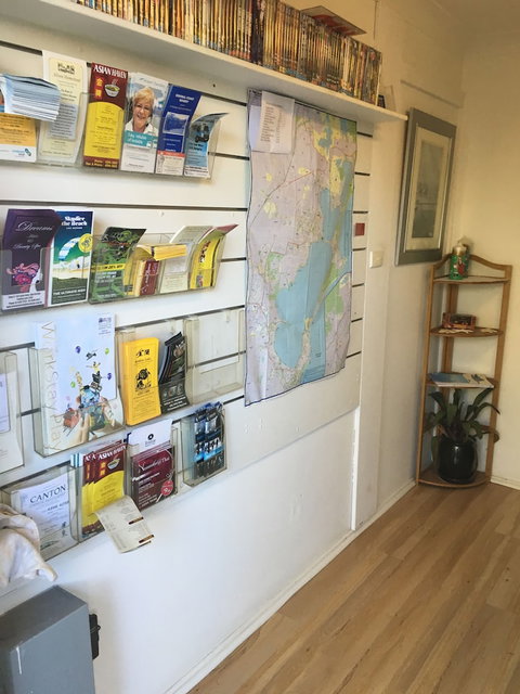 Bridgeview Motel - Stayed 6