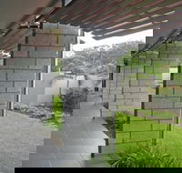 Johnson Road Motel - Stayed