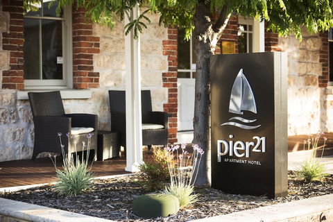 Pier 21 Apartment Hotel - Stayed 4