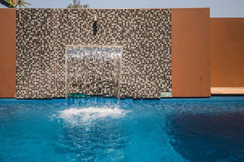 Rocky Resort Motor Inn - Stayed 6