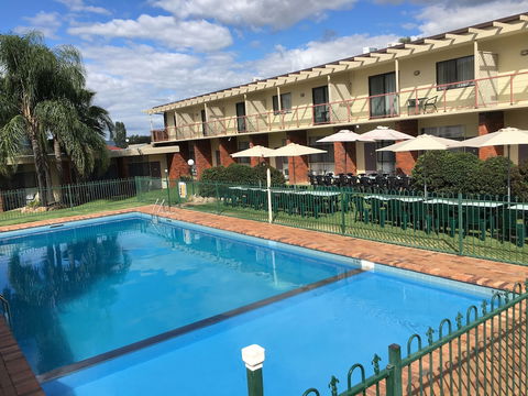 Redhill Tamworth Motor Inn & Conference Centre - Stayed 4