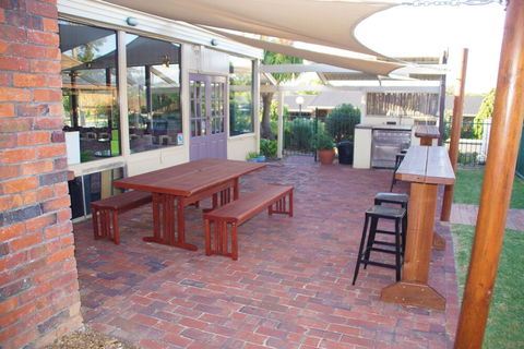 Redhill Tamworth Motor Inn & Conference Centre - Stayed 3