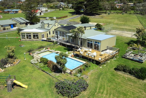 Diamond Island Resort & Bicheno Penguin Show - Stays Accommodation 1