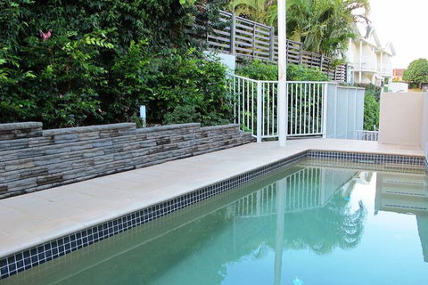 Aston Hill Motor Lodge - Stays Accommodation 2