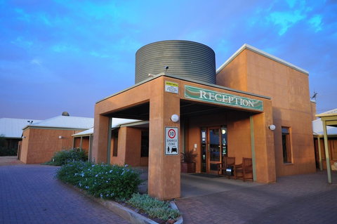 Mud Hut Motel - Stayed 5