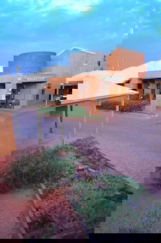 Mud Hut Motel - Stayed 4