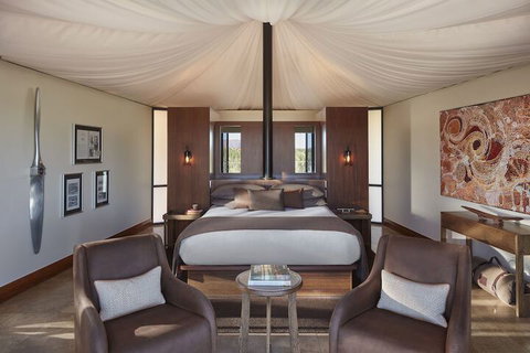 Longitude 131 - Stayed 5