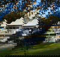 Lake House Daylesford - Stayed