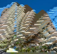 Beach House Seaside Resort Coolangatta - Stays Accommodation