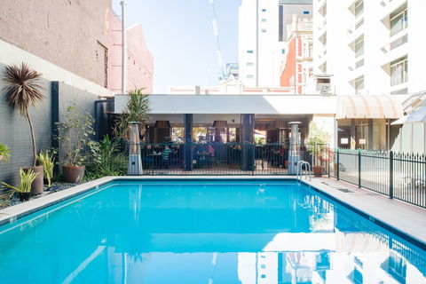 Seasons Of Perth - Stayed 5