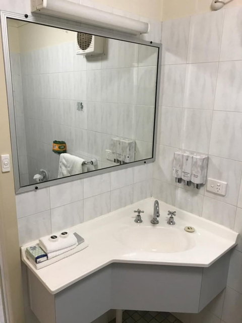 Orange Motor Lodge - Stays Accommodation 5