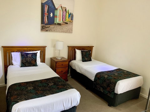 Ensenada Motor Inn And Suites - Stayed 2