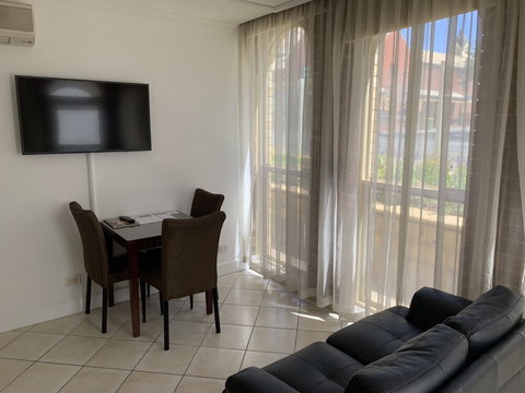 Ensenada Motor Inn And Suites - Stayed 5