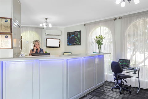 Best Western Cathedral Motor Inn - Stayed 1