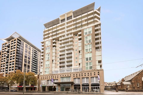 Oaks Adelaide Embassy Suites - Stayed 0