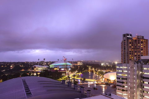 Oaks Adelaide Embassy Suites - Stayed 5