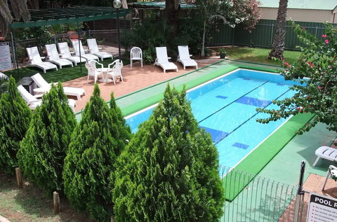 Elkira Court Motel - Stayed 6