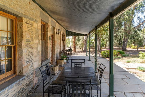 Reillys Wines Heritage Cottages - Stayed 2