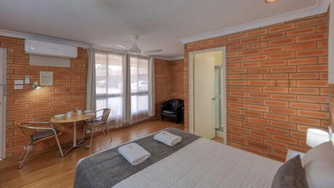 Gunsynd Motor Inn - Stayed 4