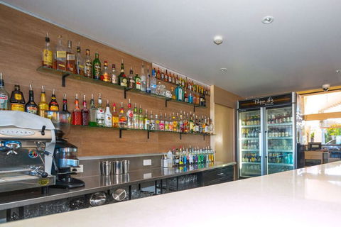 Beach Haven Executive Apartments - Stayed 4