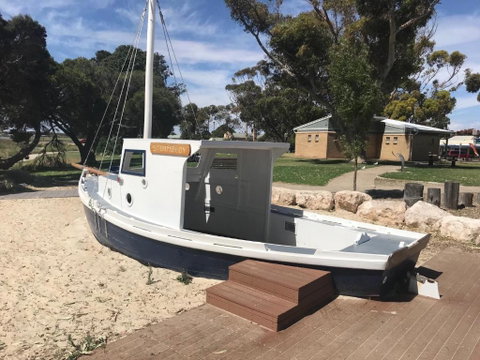 Lake Albert Motel - Stays Accommodation 4