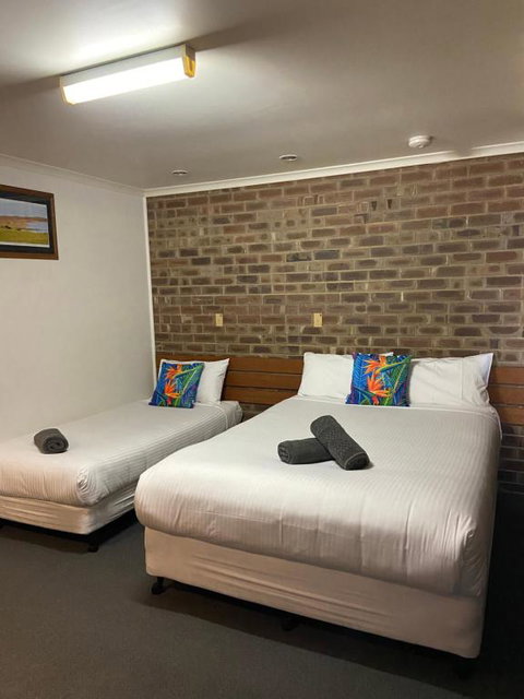 Lake Albert Motel - Stays Accommodation 5