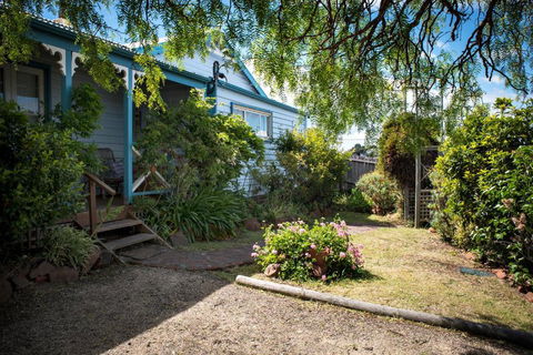 Pettit Cottage - Stayed 1