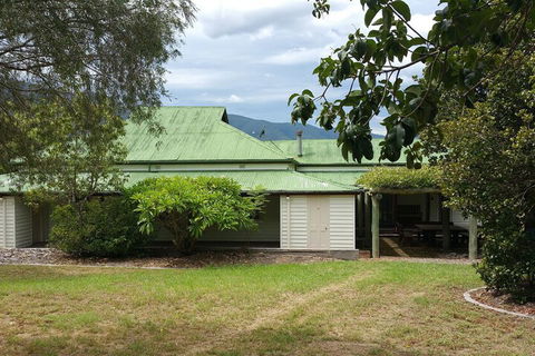 Karamea Homestead - Stays Accommodation 0