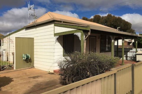 Away Cottages Broken Hill - Stays Accommodation 0