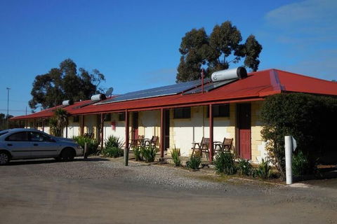 Inglewood Motel And Caravan Park - Stayed 1