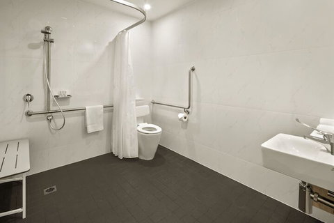 Quest Griffith - Stayed 1