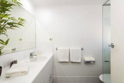 Bay Beauty Studios - Stayed 1