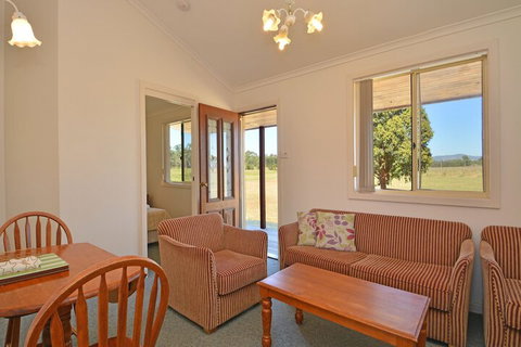 Madigan Wine Country Cottages - Stays Accommodation 5