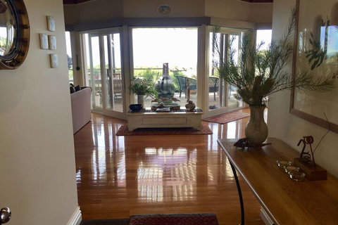 Llarrinda Bed & Breakfast - Stays Accommodation 3