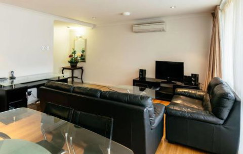 Wray Callan Apartments - Stays Accommodation 6