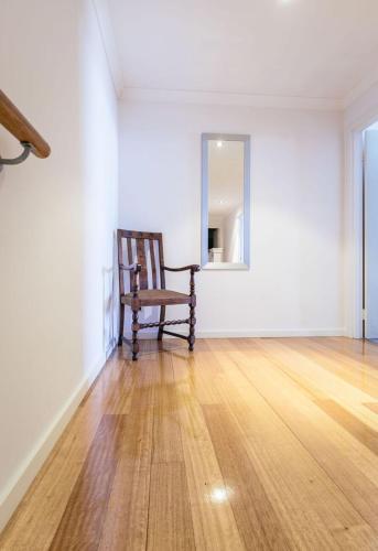 Wray Callan Apartments - Stays Accommodation 2