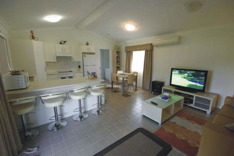 Broke Village Hideaway - Stayed 3