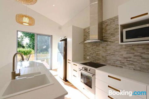 Sunny Blinco Street House - Stayed 6