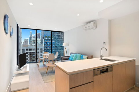 IFSuites (IFSTAYS) EQ Tower - Stayed 6