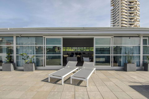 Sydney East Luxury Apartment - Stayed 1