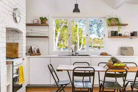 A PERFECT STAY - Bamboo Beach House - Stays Accommodation 3