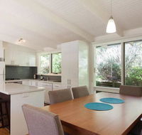 Maryrose Beautiful close walk to the beach - Stayed