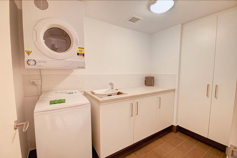 Seapoint 109 - Stayed 1