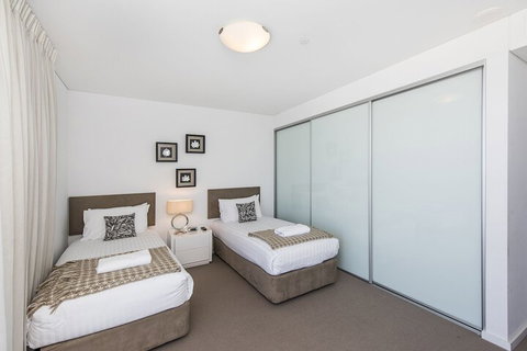 Bridgepoint 1005 - Stayed 1