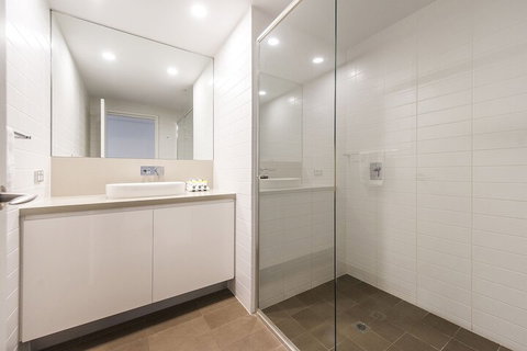 Bridgepoint 1005 - Stayed 4